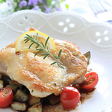 迷迭香嫩煎雞腿排_360